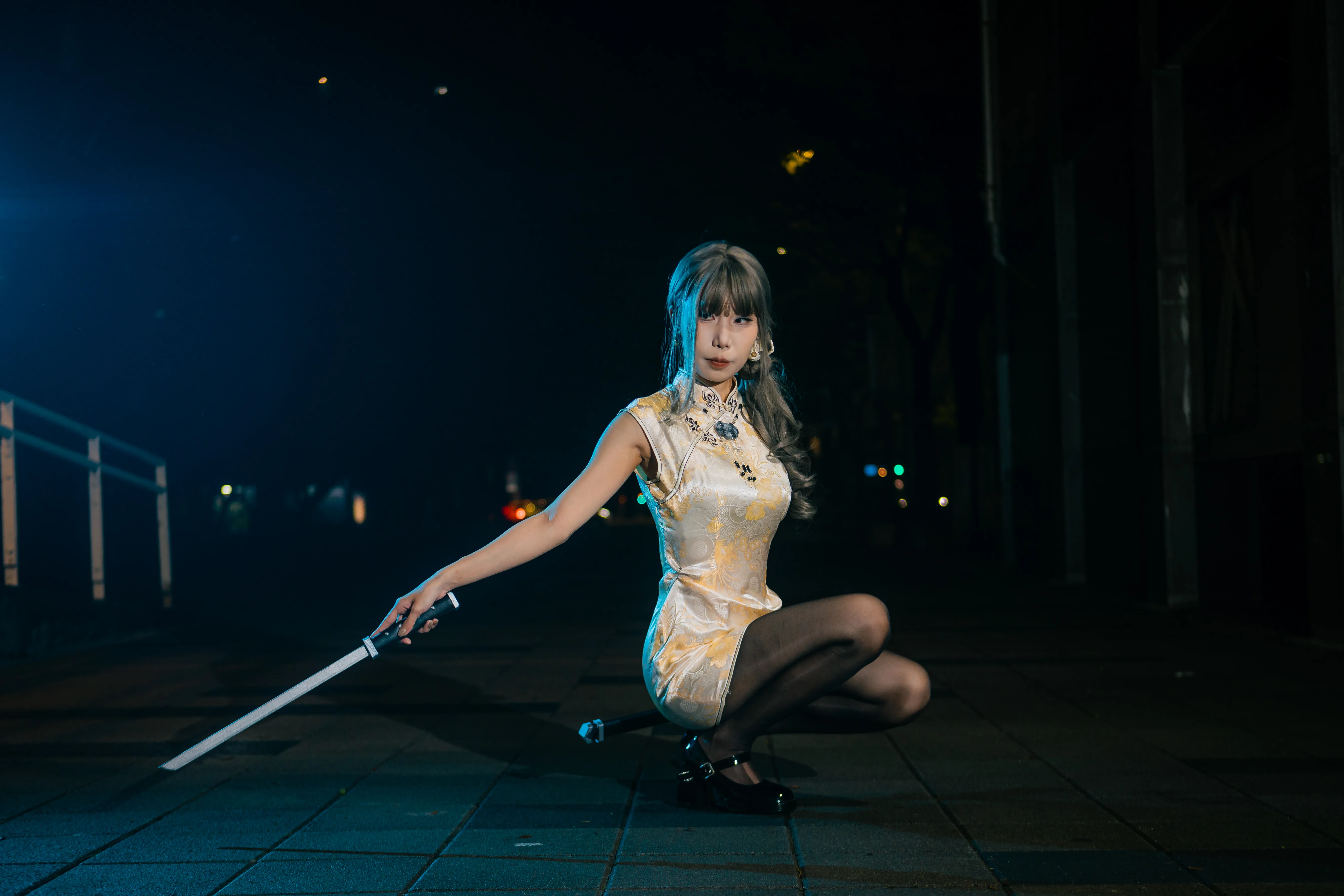 華裳夜行作品封面