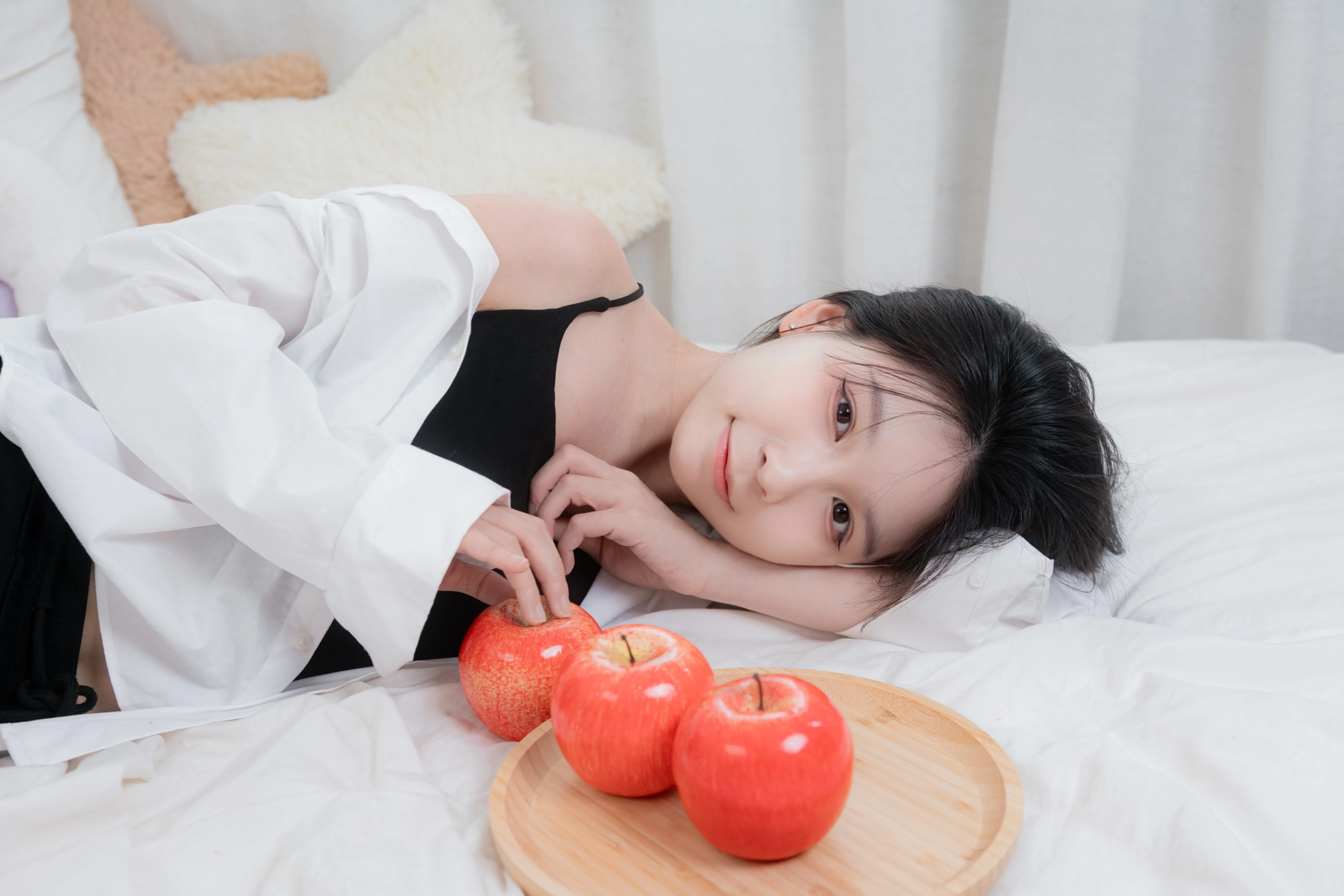 靜白日常｜柔和室內光人像攝影作品 38