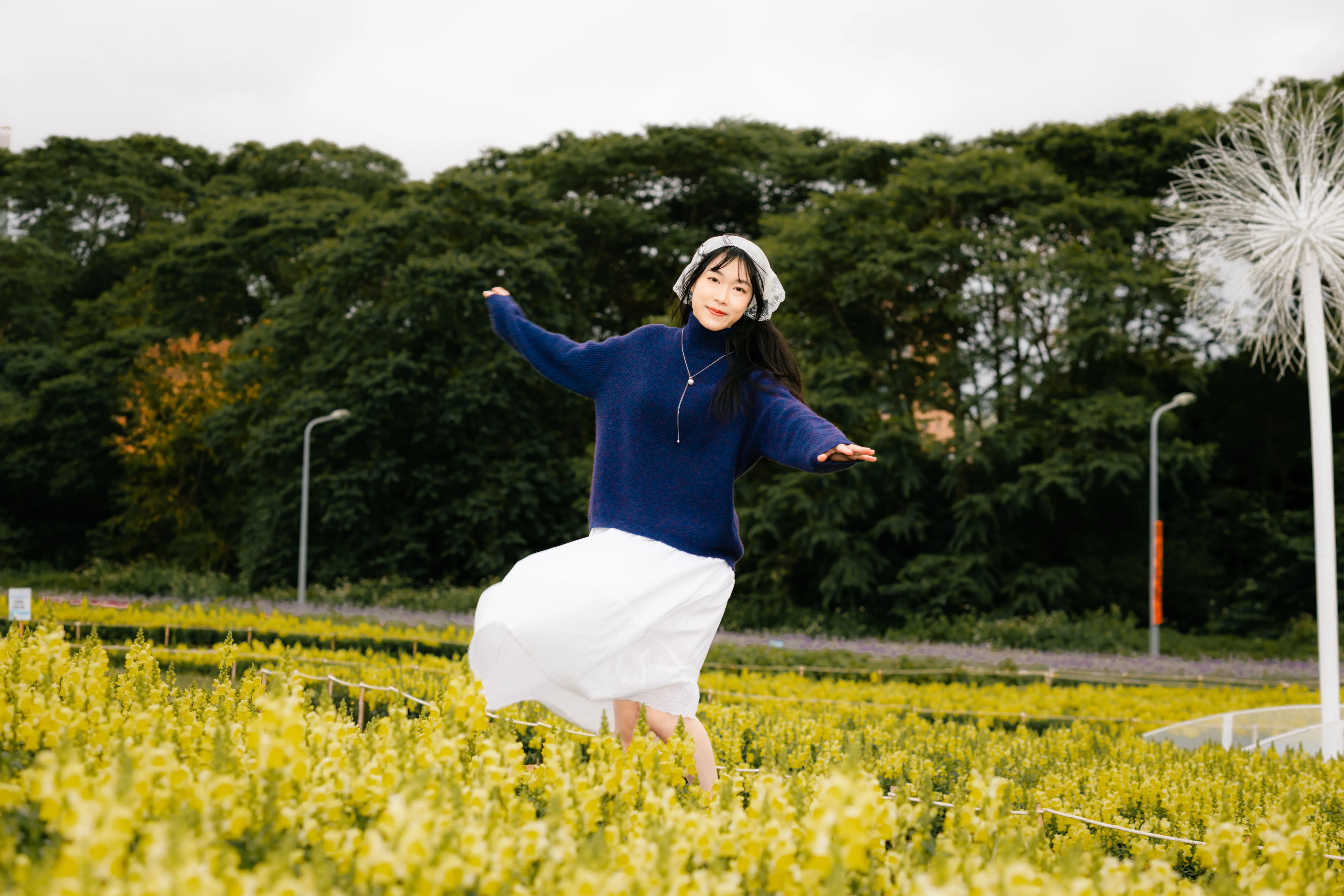 河畔花期｜河岸自然光人像攝影作品 05