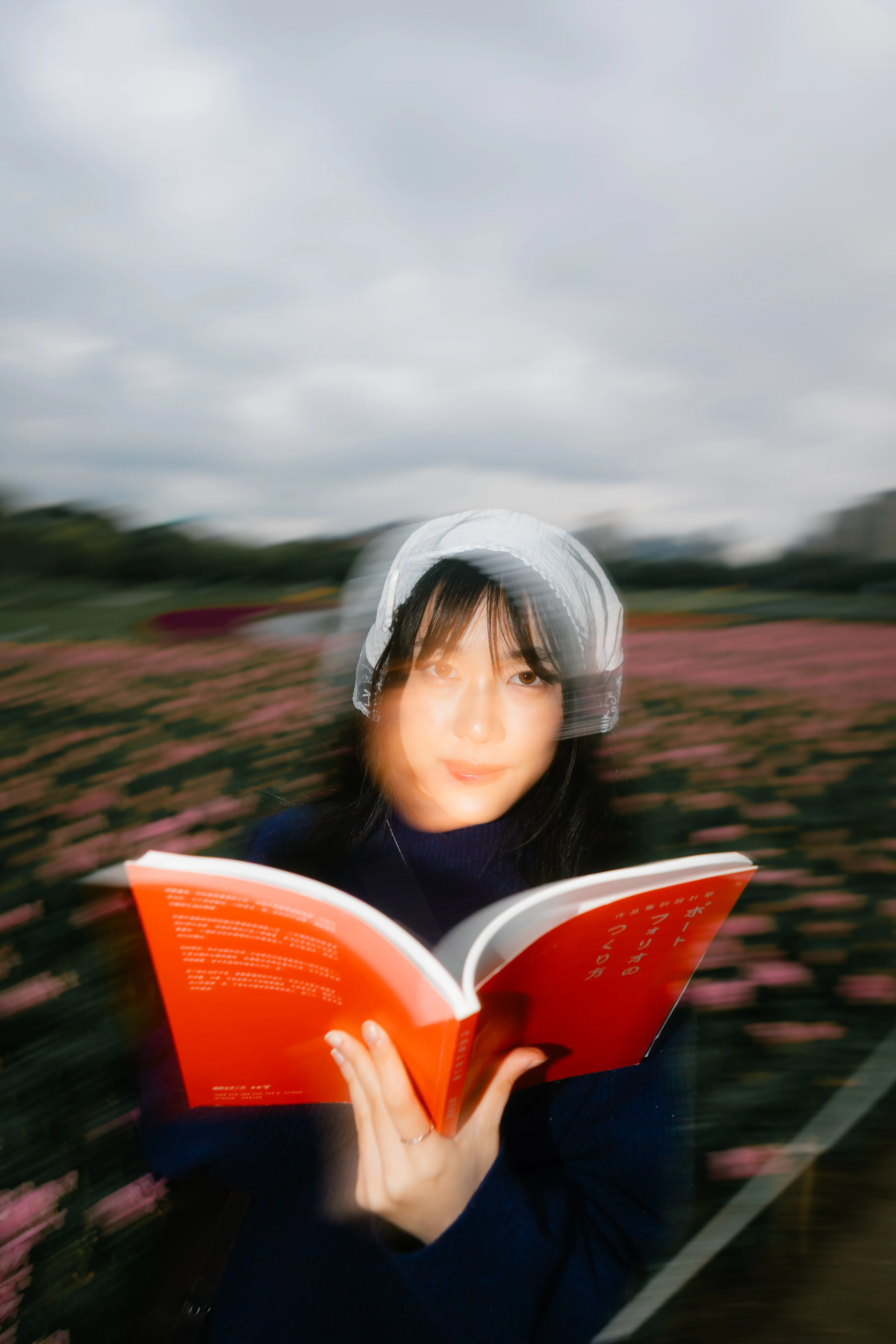 河畔花期｜河岸自然光人像攝影作品 33